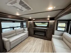 2022 GRAND DESIGN SOLITUDE 380FL