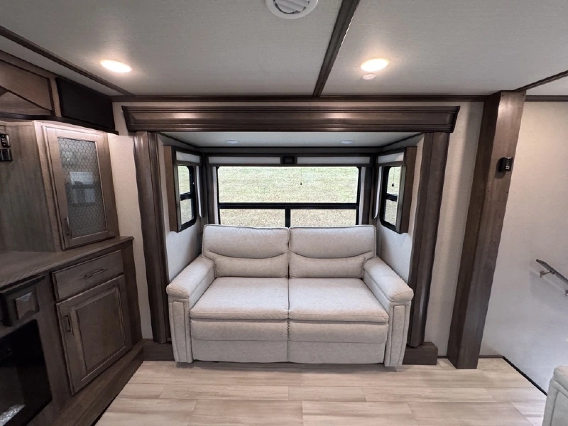 2022 GRAND DESIGN SOLITUDE 380FL