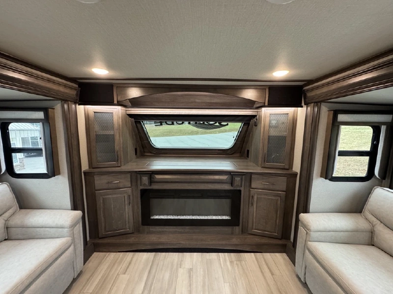 2022 GRAND DESIGN SOLITUDE 380FL