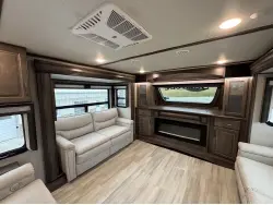 2022 GRAND DESIGN SOLITUDE 380FL