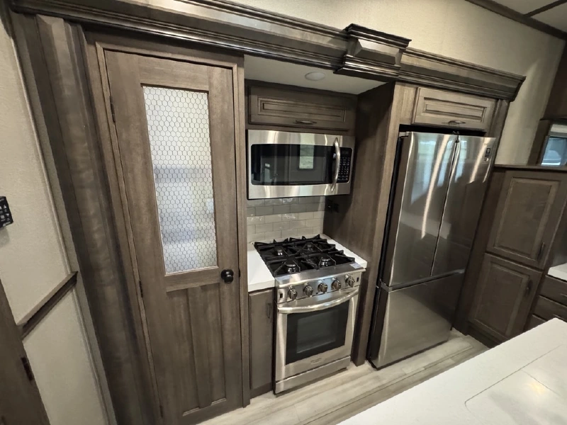 2022 GRAND DESIGN SOLITUDE 380FL