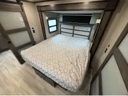2022 GRAND DESIGN SOLITUDE 380FL
