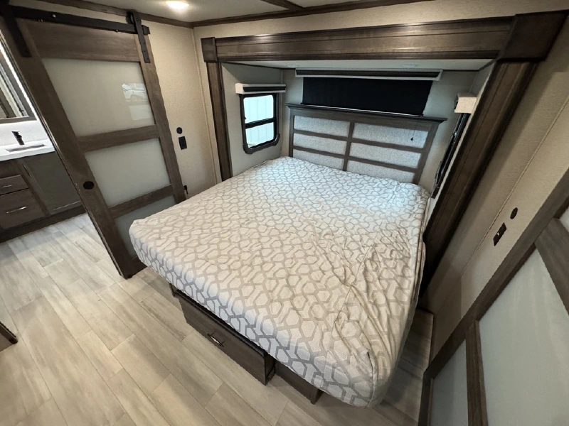 2022 GRAND DESIGN SOLITUDE 380FL