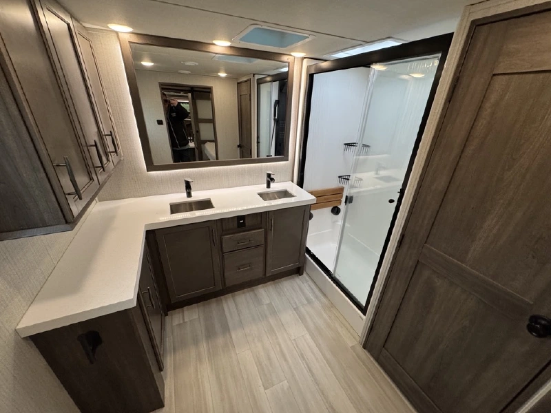 2022 GRAND DESIGN SOLITUDE 380FL