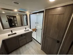 2022 GRAND DESIGN SOLITUDE 380FL