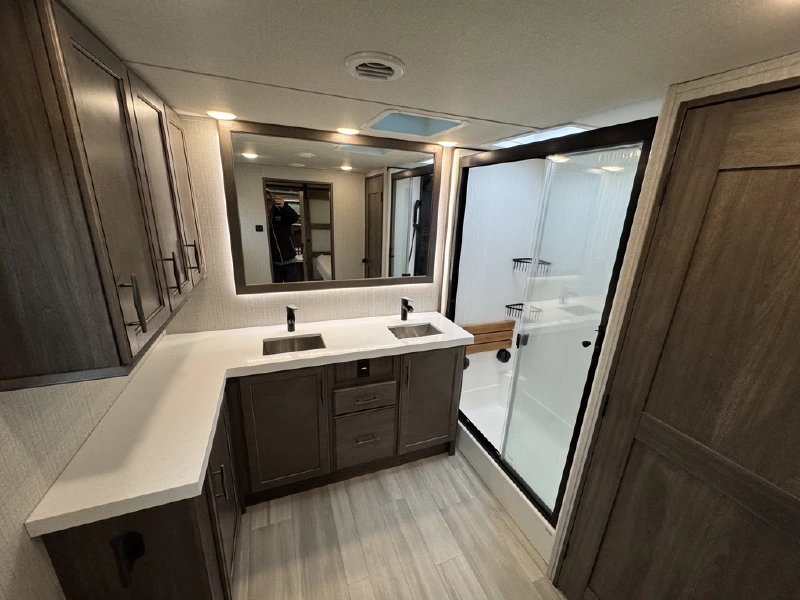 2022 GRAND DESIGN SOLITUDE 380FL