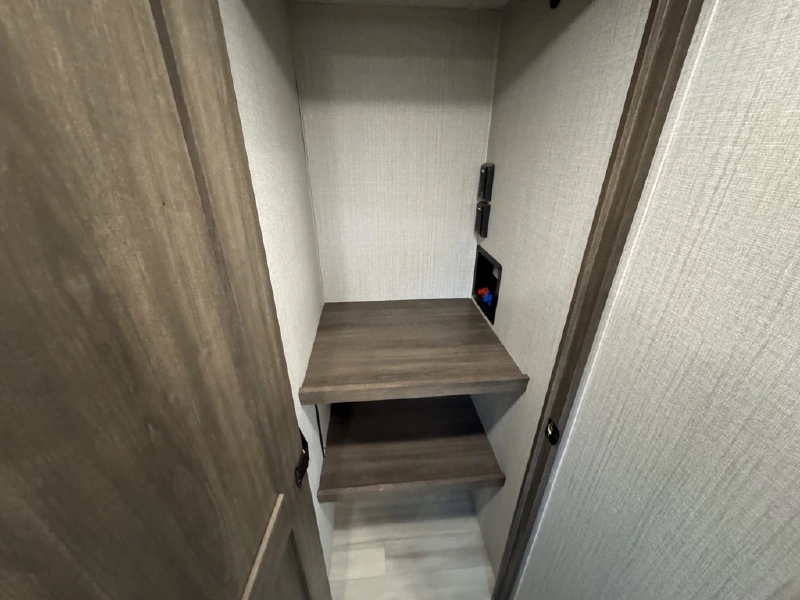 2022 GRAND DESIGN SOLITUDE 380FL