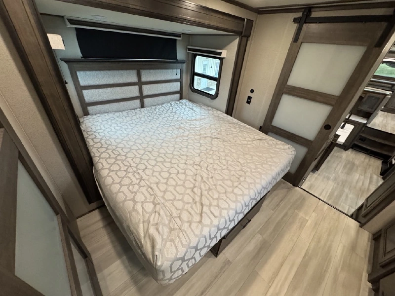 2022 GRAND DESIGN SOLITUDE 380FL