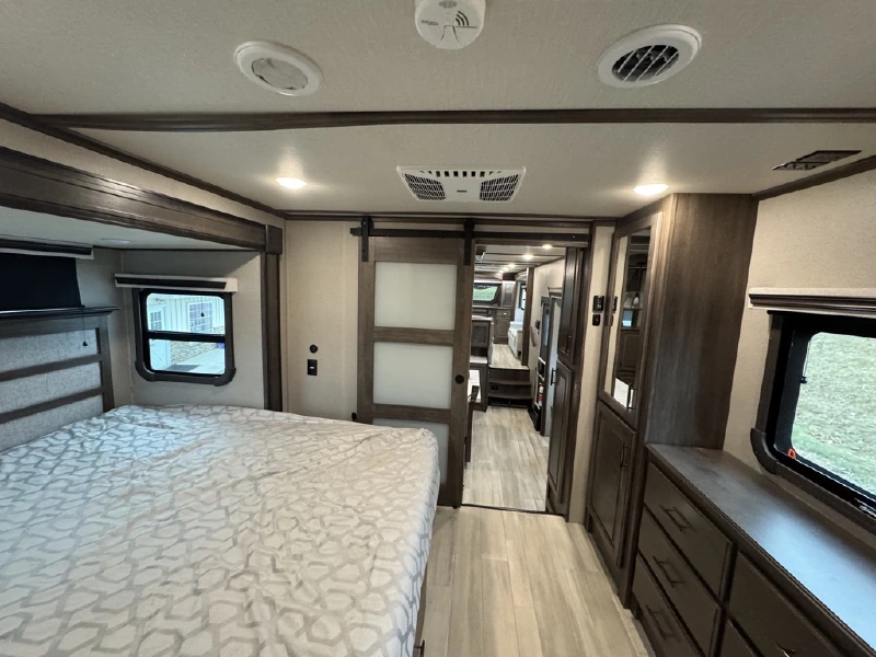 2022 GRAND DESIGN SOLITUDE 380FL