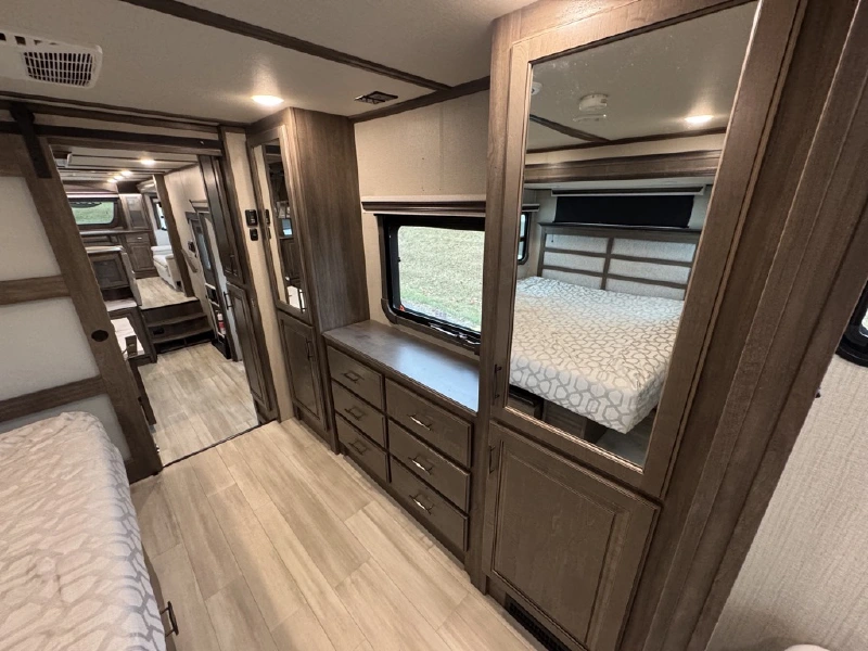 2022 GRAND DESIGN SOLITUDE 380FL