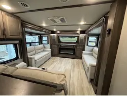 2022 GRAND DESIGN SOLITUDE 380FL