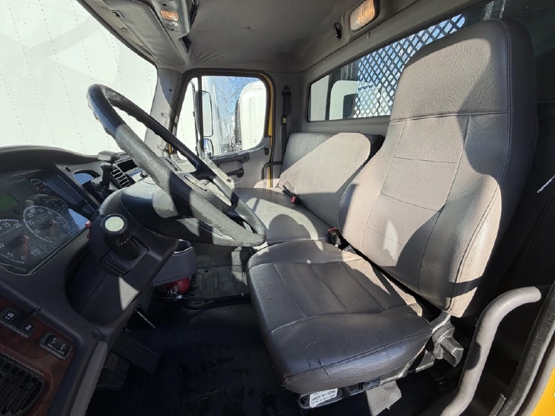 2018 FREIGHTLINER BUSINESS CLASS M2 106