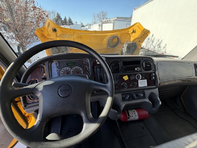 2018 FREIGHTLINER BUSINESS CLASS M2 106