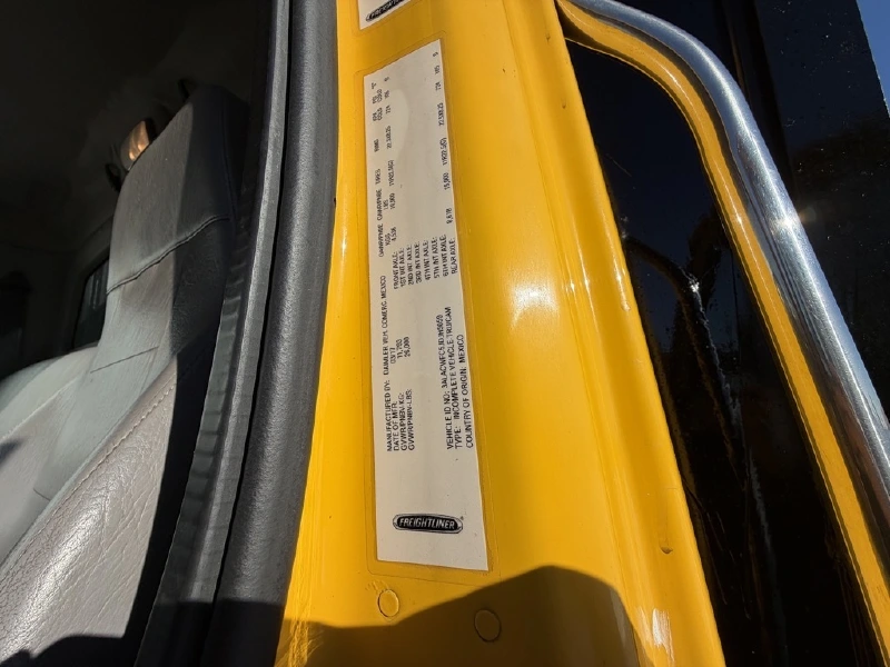 2018 FREIGHTLINER BUSINESS CLASS M2 106