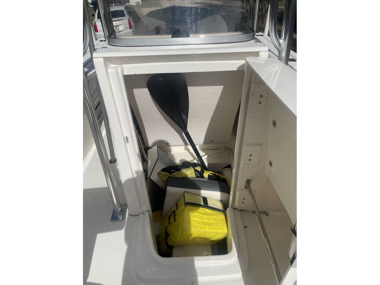 A photo of this 2019 Robalo 202