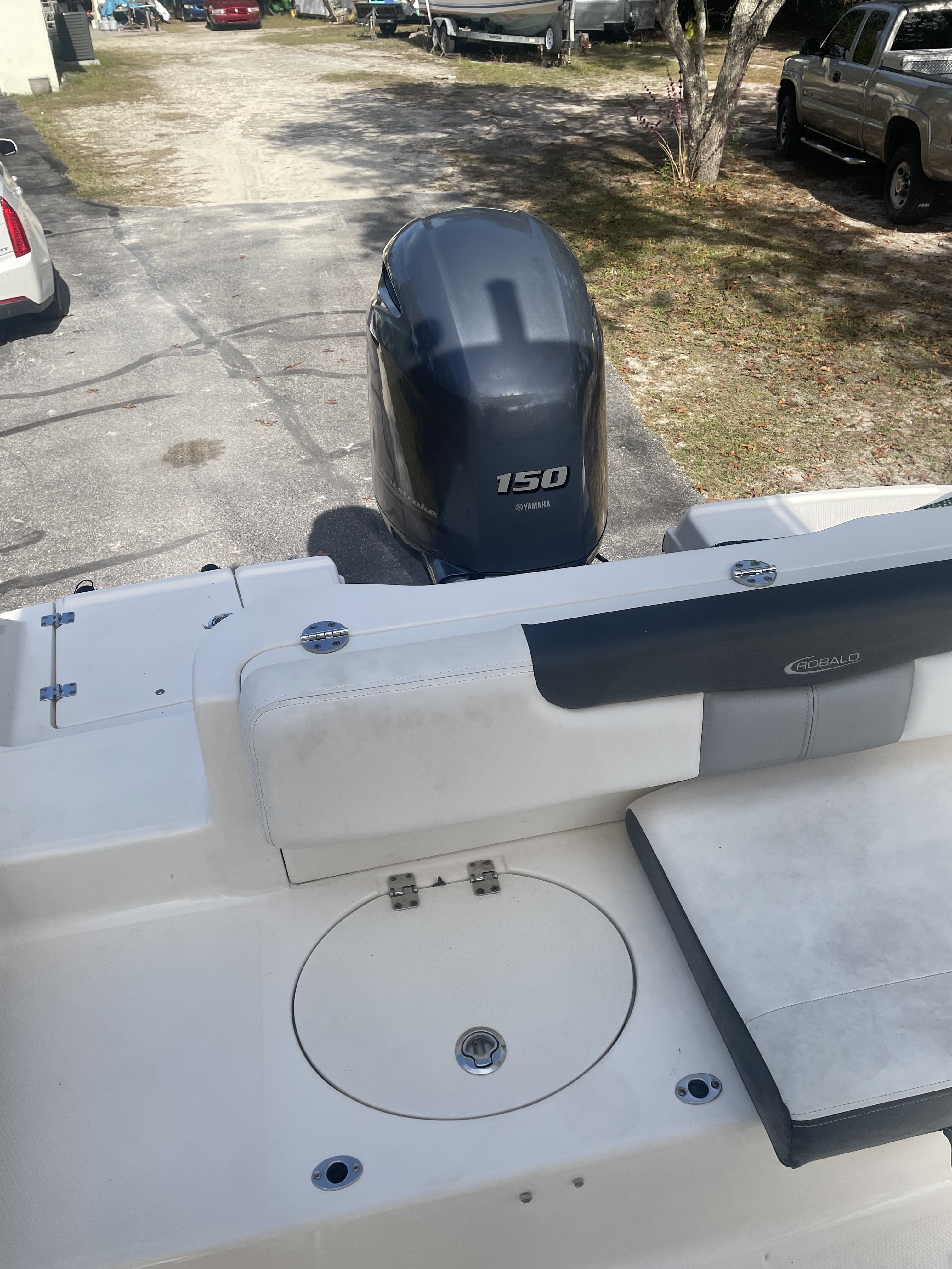2019 Robalo 202 in holiday FL