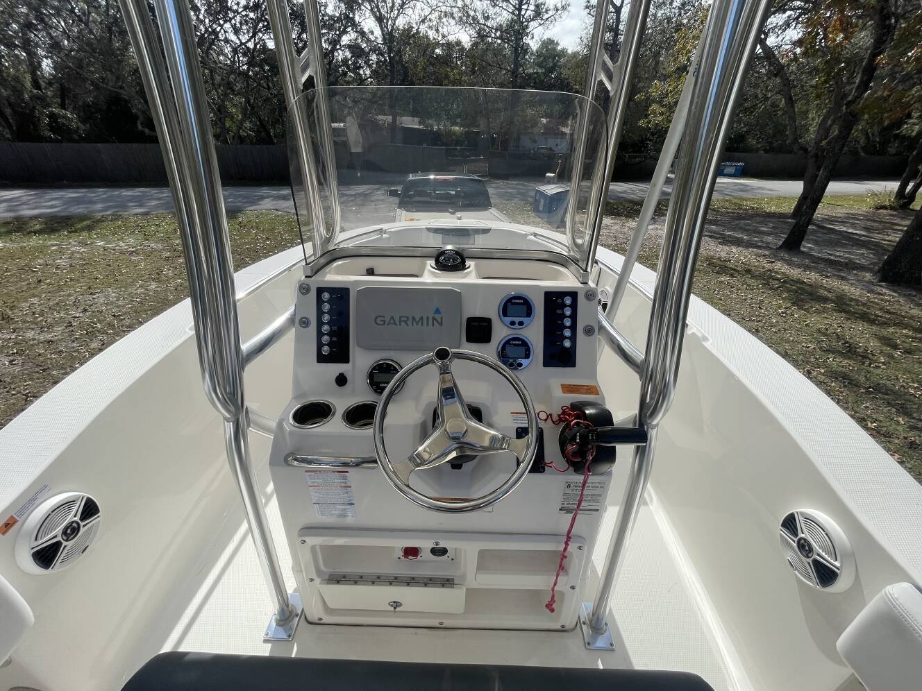 A photo of this 2019 Robalo 202