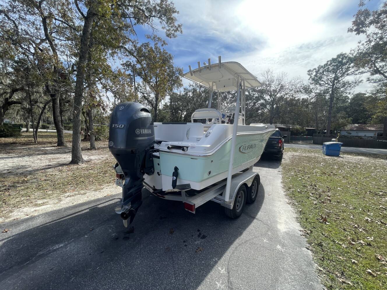A photo of this 2019 Robalo 202