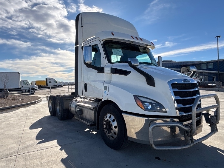 2021 FREIGHTLINER CASCADIA 116 in Aurora, CO