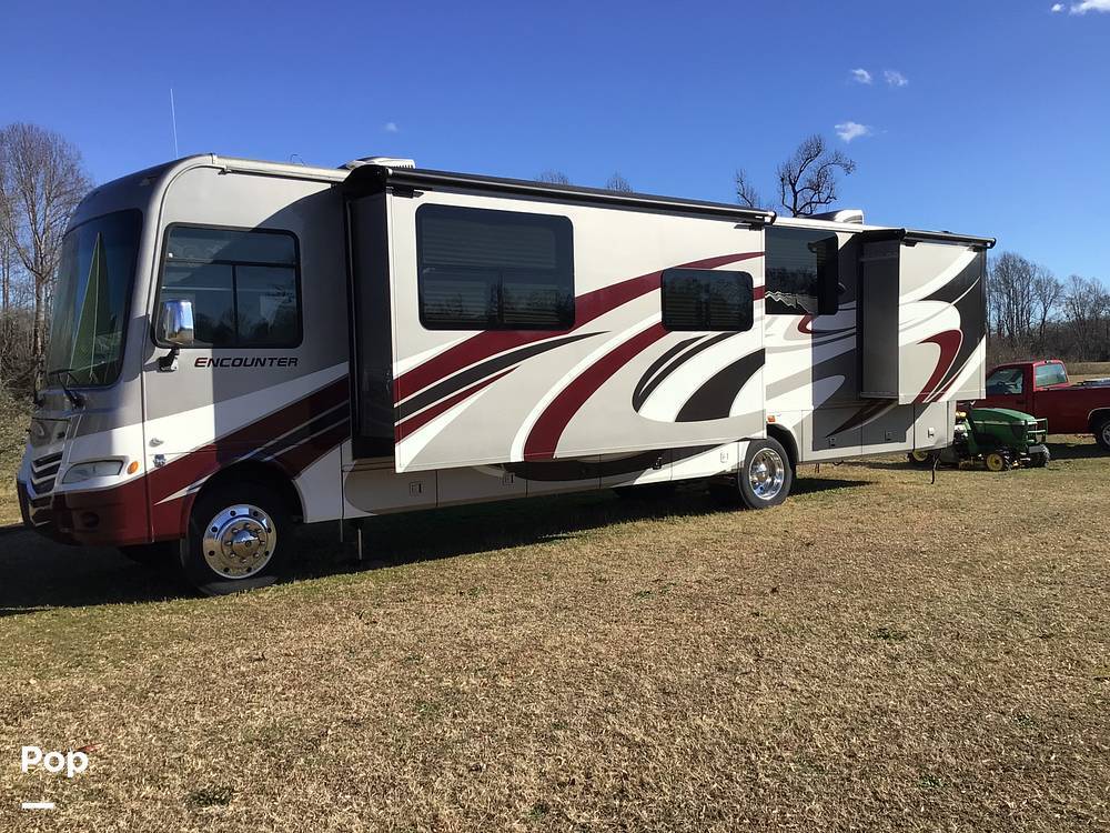 2015 Coachmen Encounter 37SA in callao VA