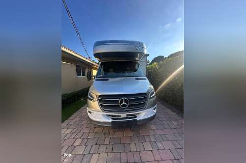 2022 Winnebago Navion 24V in princeton NJ