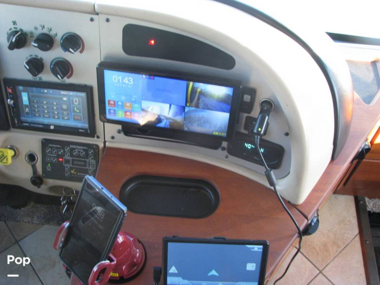 A photo of this 2007 American Coach American Tradition 42R