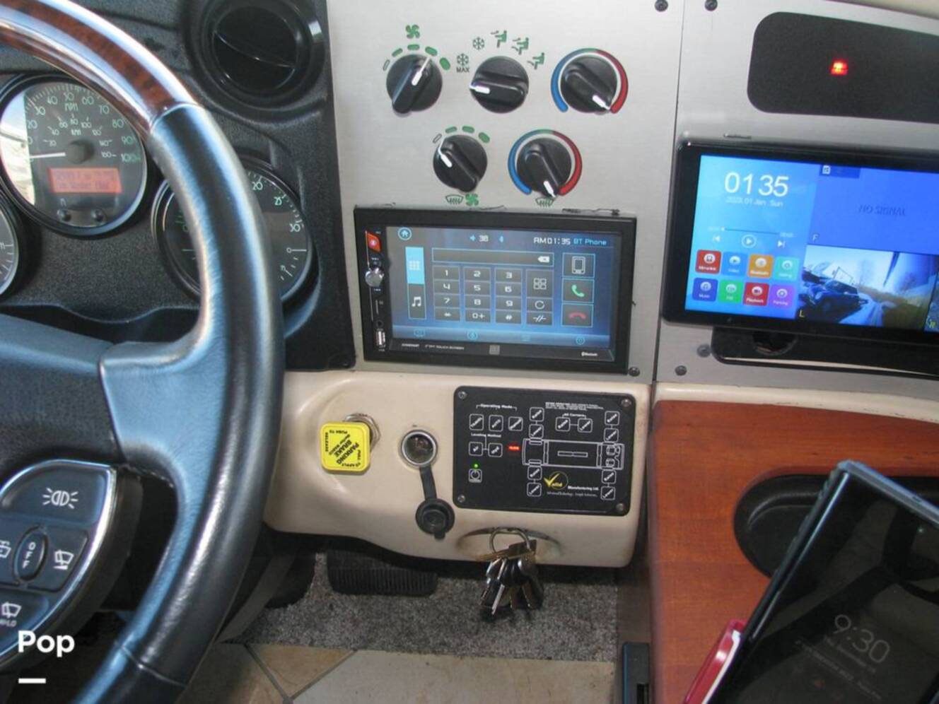 A photo of this 2007 American Coach American Tradition 42R