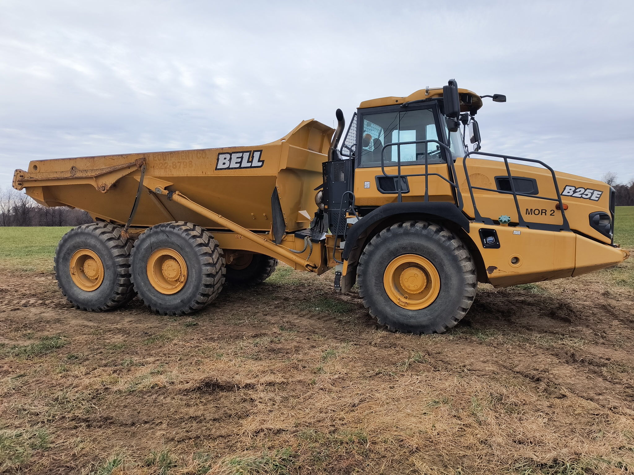 2019 BELL B25E Dump Truck in Tallmadge, OH