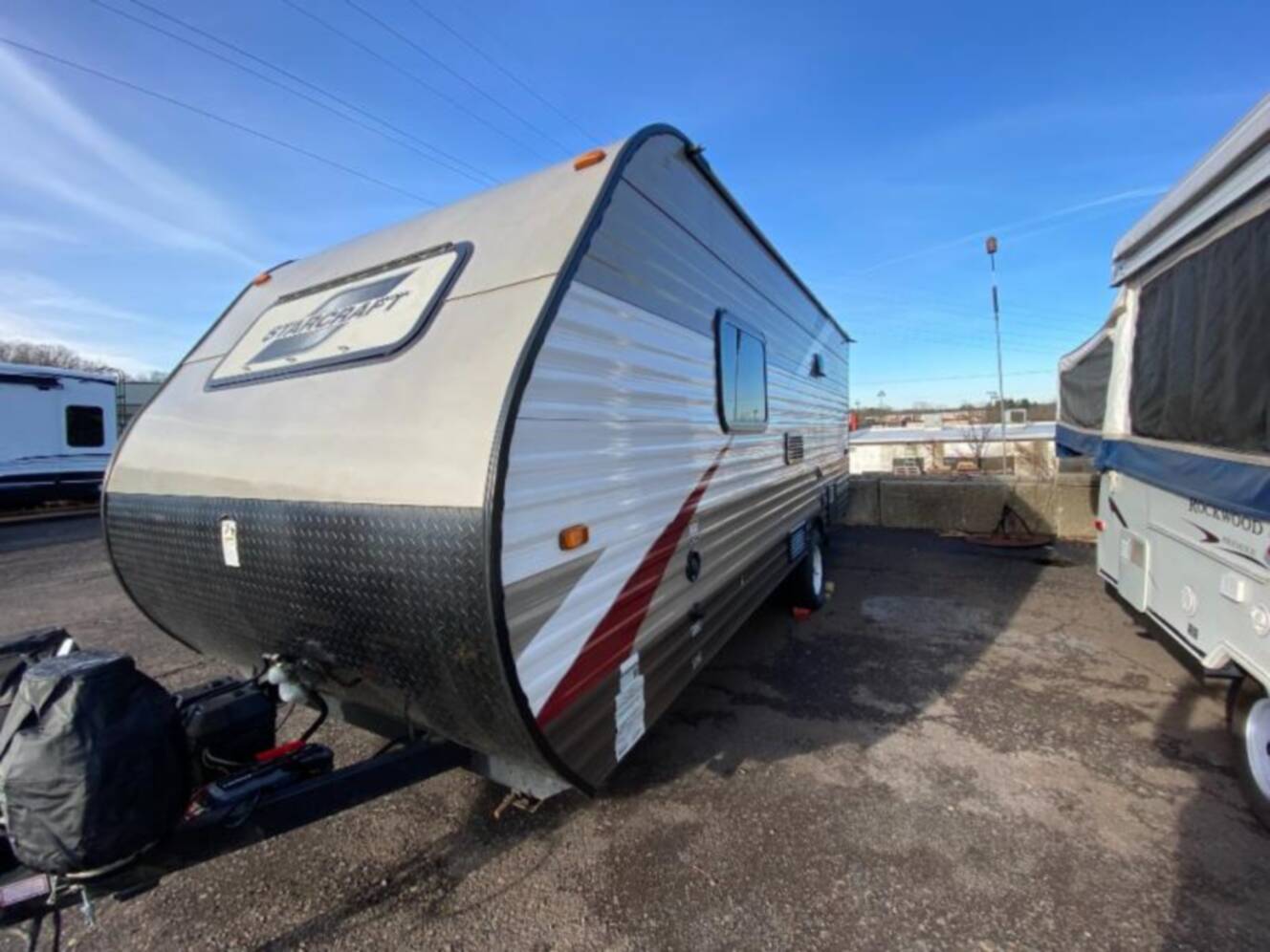 A photo of this 2016 Starcraft AR-ONE 18QB