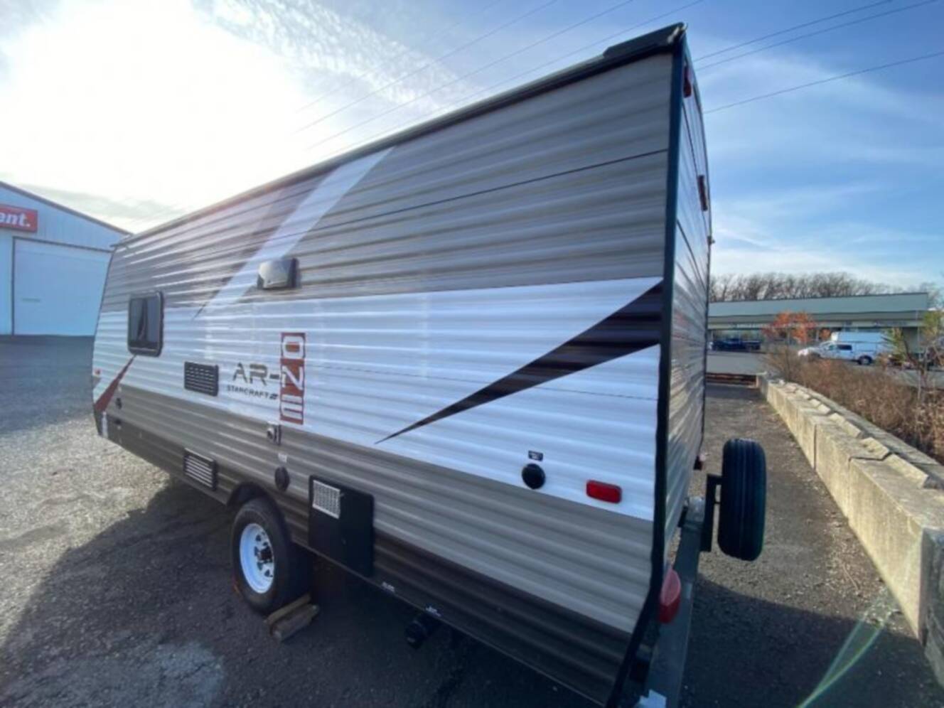 A photo of this 2016 Starcraft AR-ONE 18QB