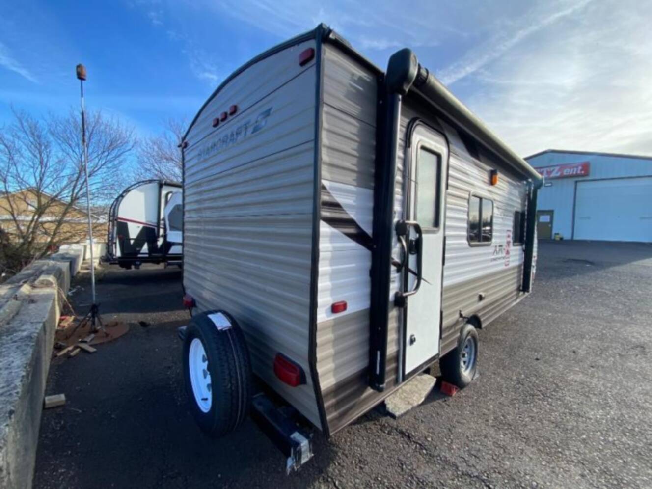 A photo of this 2016 Starcraft AR-ONE 18QB