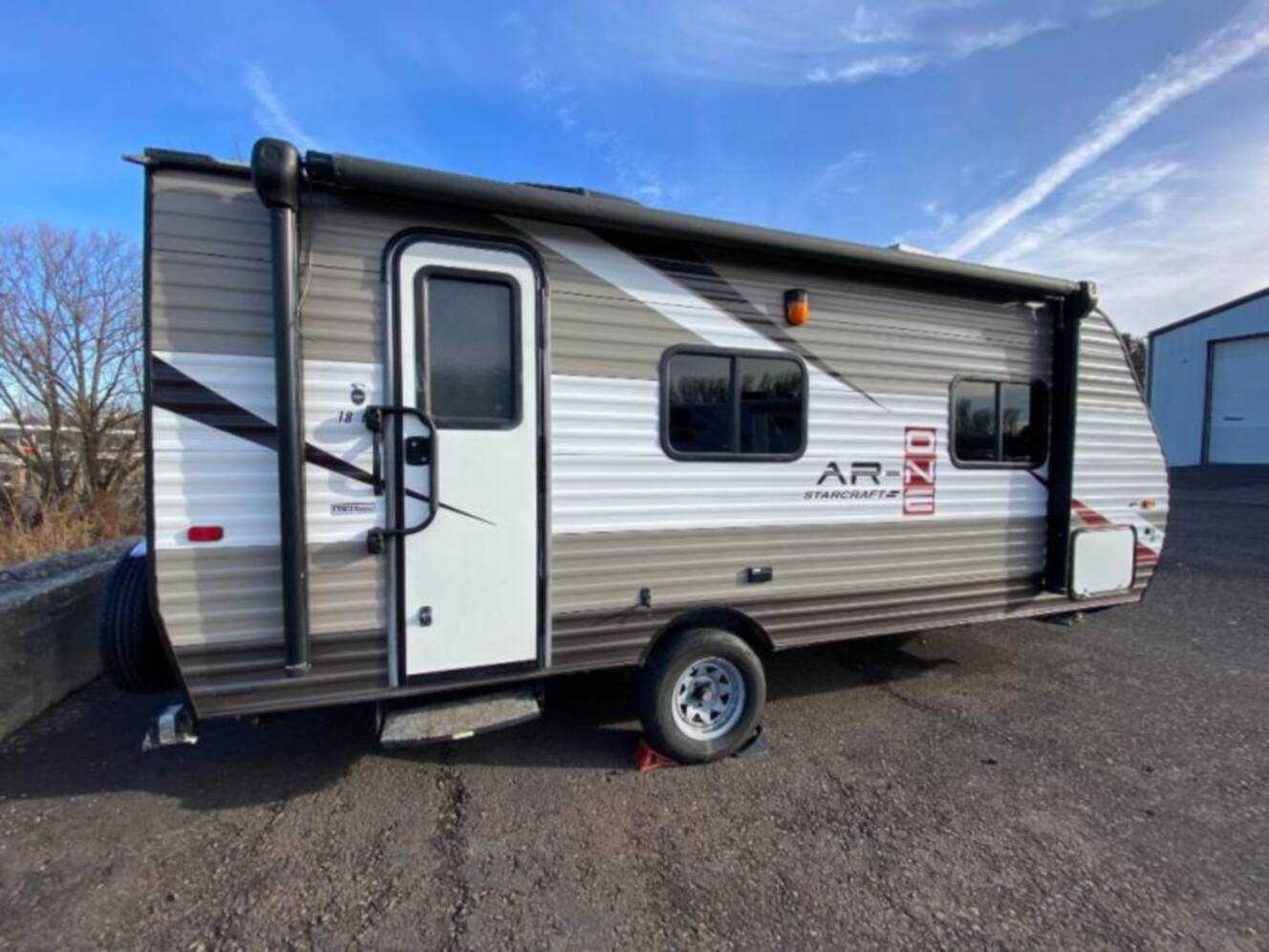 A photo of this 2016 Starcraft AR-ONE 18QB