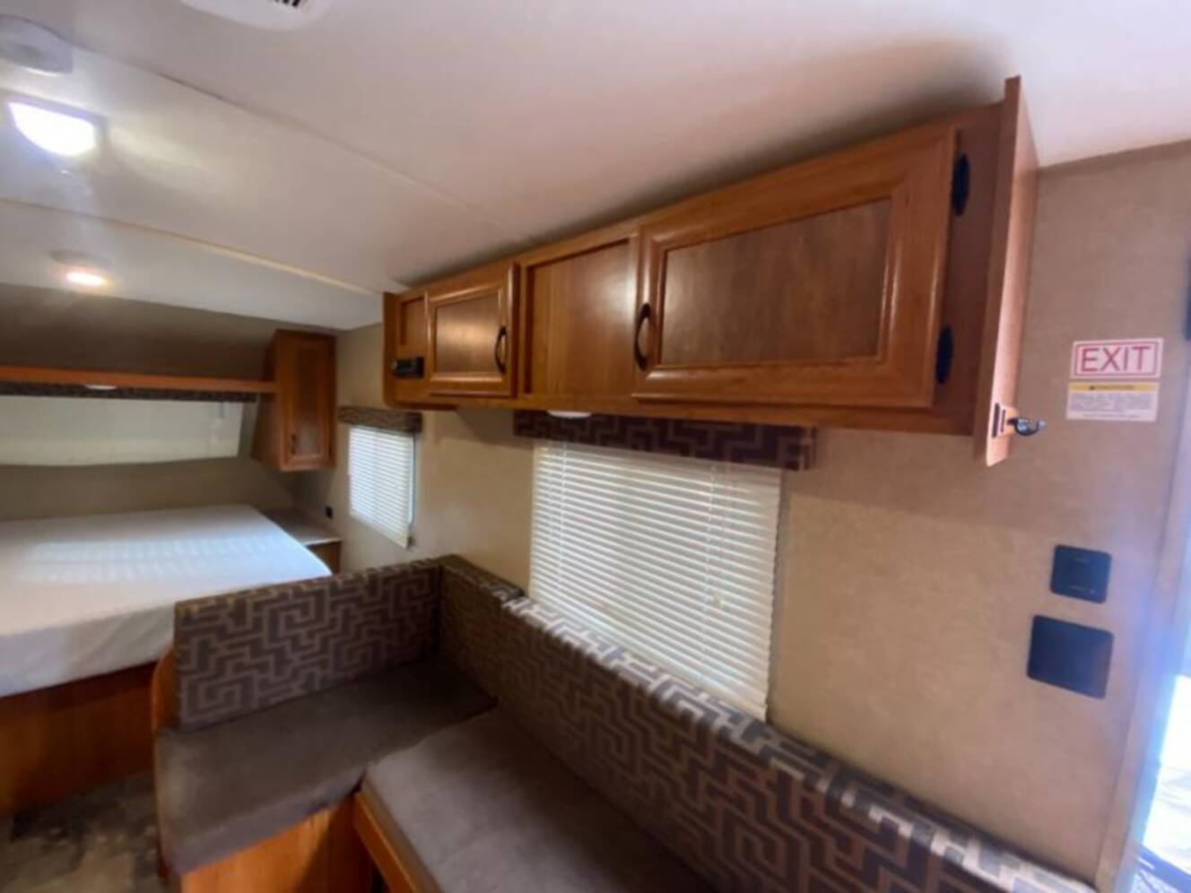 A photo of this 2016 Starcraft AR-ONE 18QB