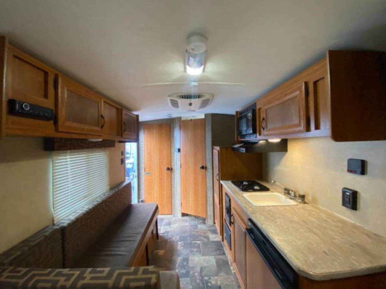 A photo of this 2016 Starcraft AR-ONE 18QB