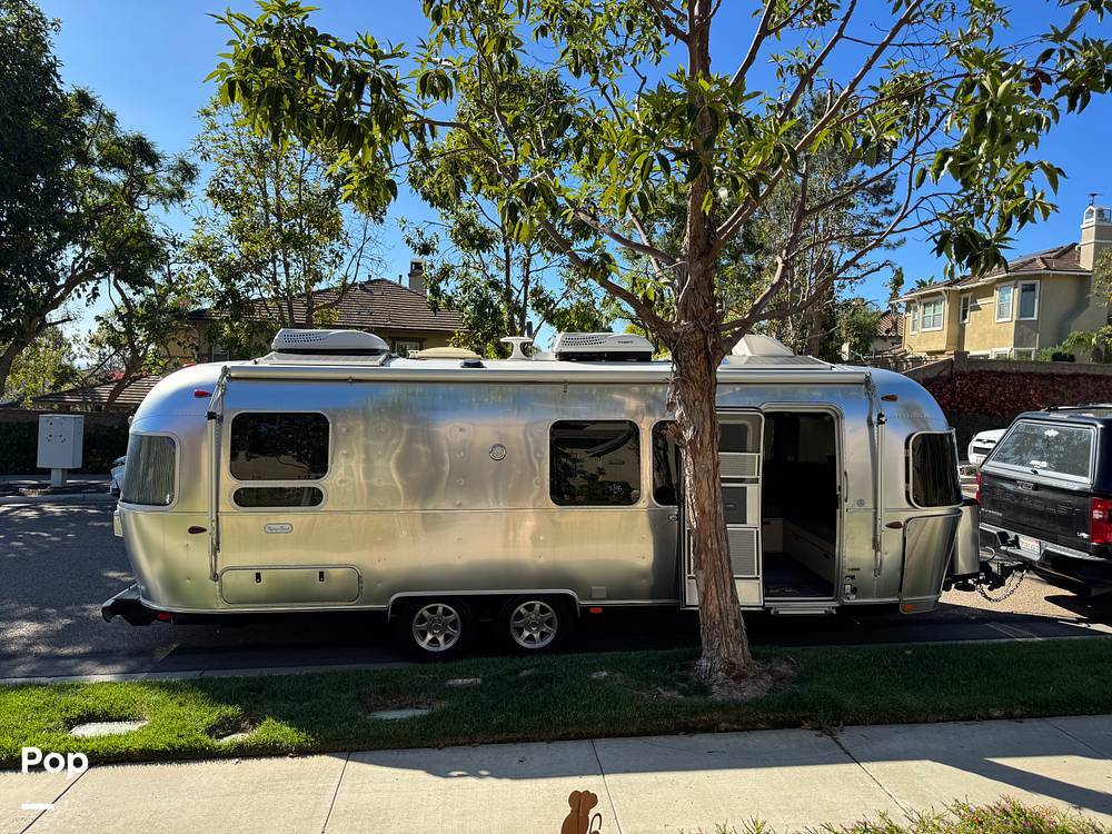 2021 Airstream Flying Cloud 28RB Twin in carlsbad CA