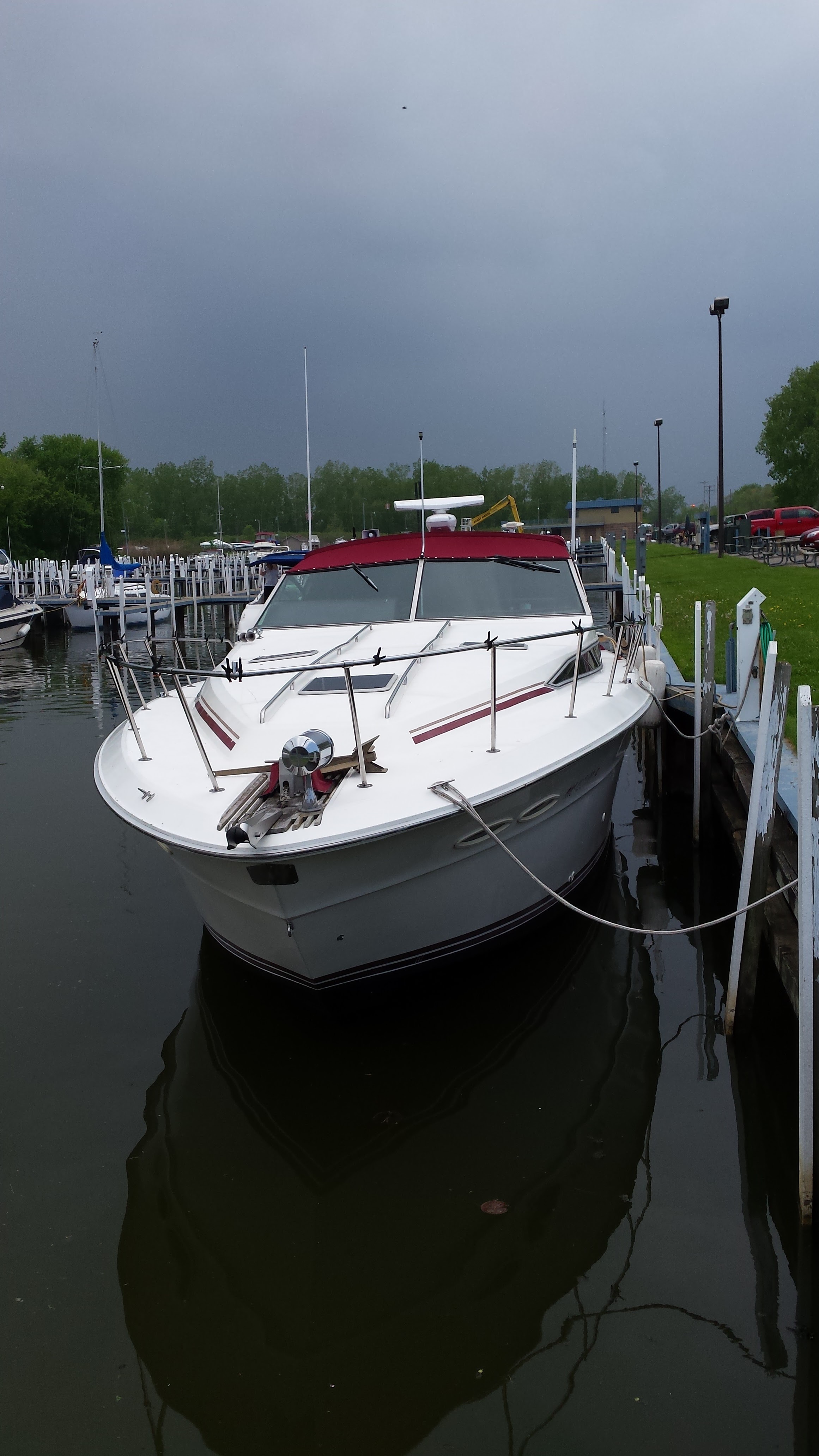 1990 Sea Ray 390 Express Cruiser in south rockwood MI