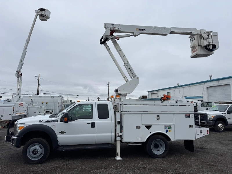 2012 FORD F550