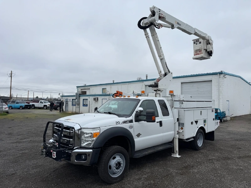 2012 FORD F550