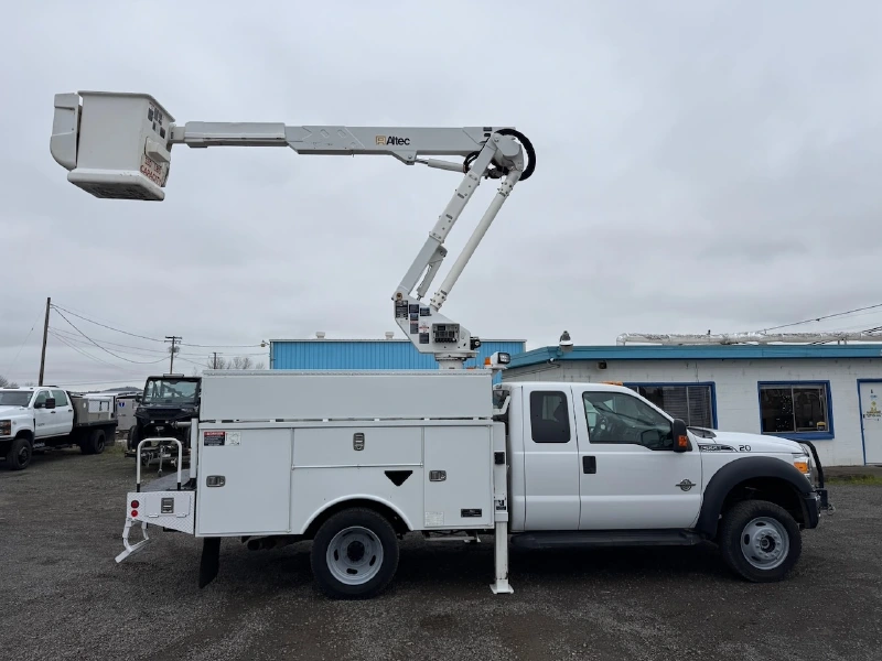 2012 FORD F550