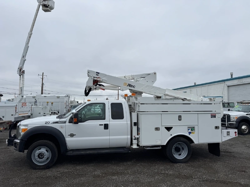 2012 FORD F550