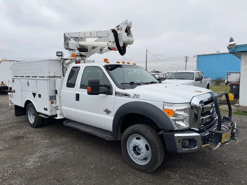 2012 FORD F550