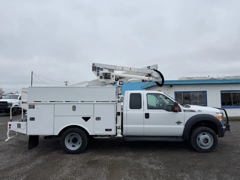 2012 FORD F550