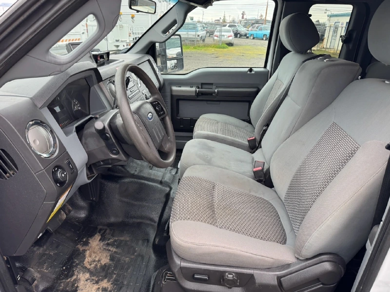 2012 FORD F550