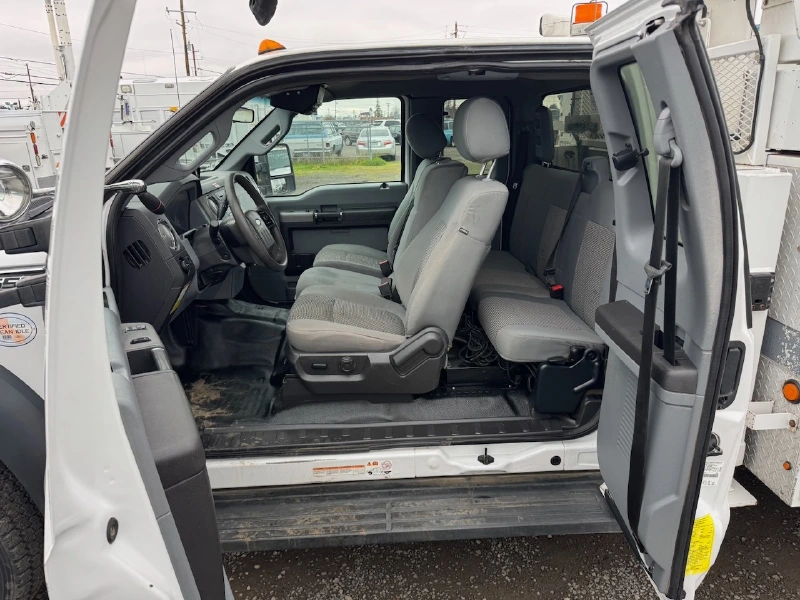 2012 FORD F550
