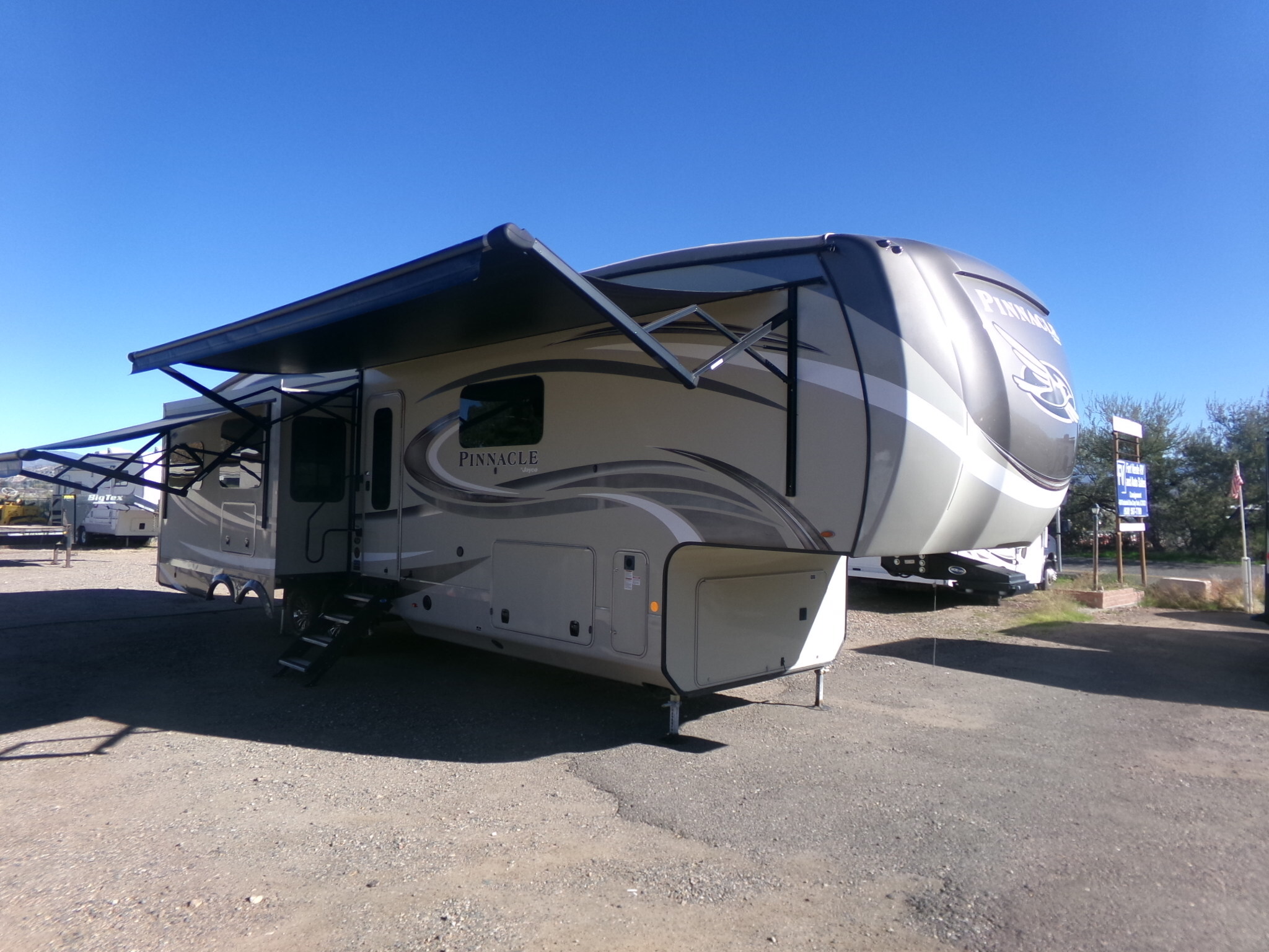 2019 Jayco PINNACLE 36FBTS RV