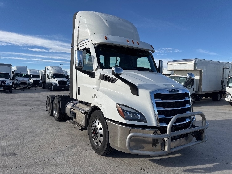 2021 FREIGHTLINER CASCADIA 116 in Aurora, CO