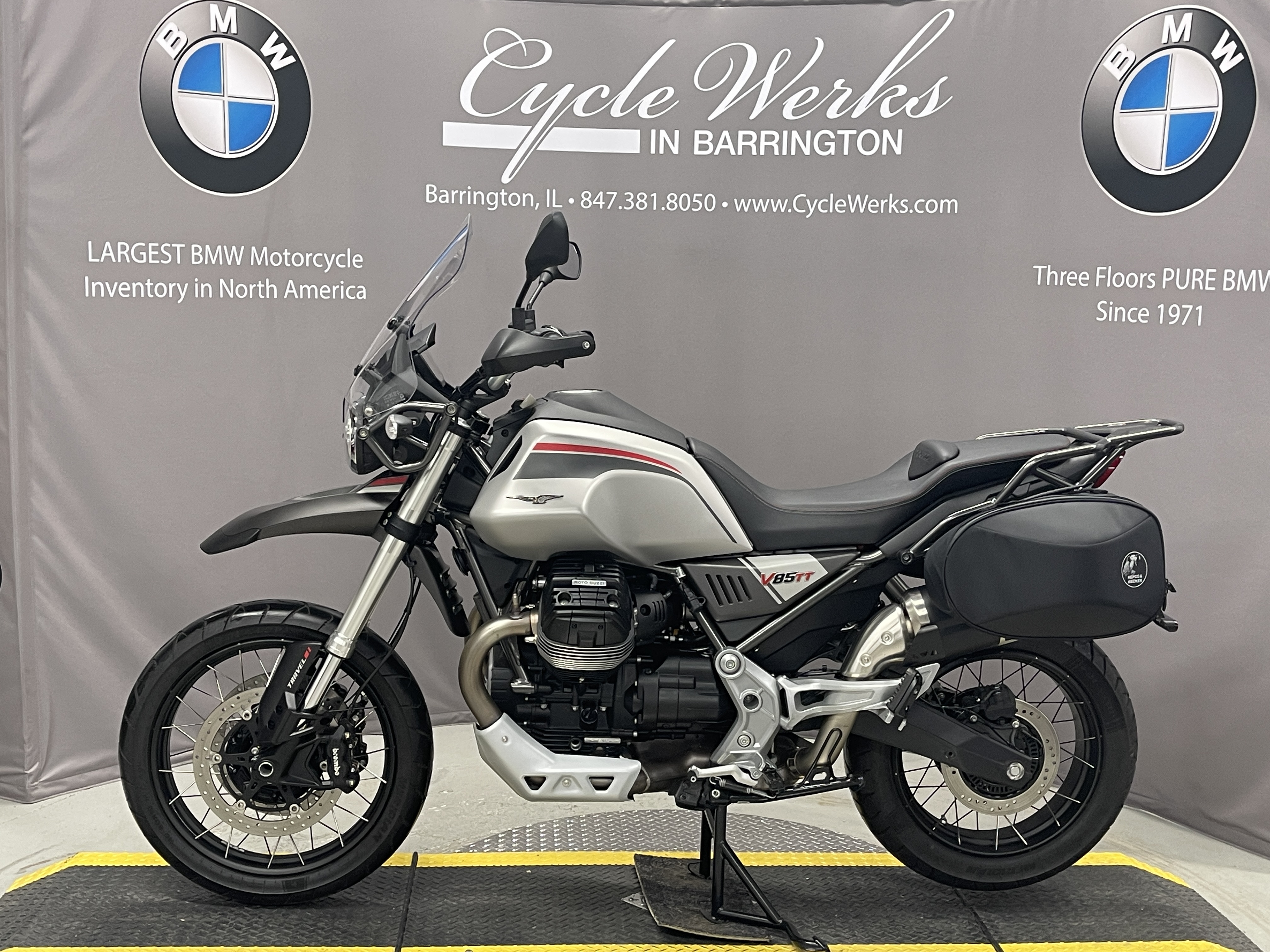 2023 Moto Guzzi V85 TT TRAVEL TT in Barrington, IL