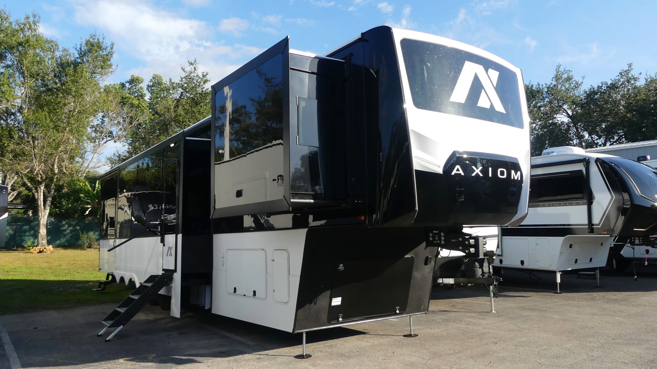 New 2026 Axiom Vendetta V4250 For Sale in Fort Meyers, FL - 5038717052 ...