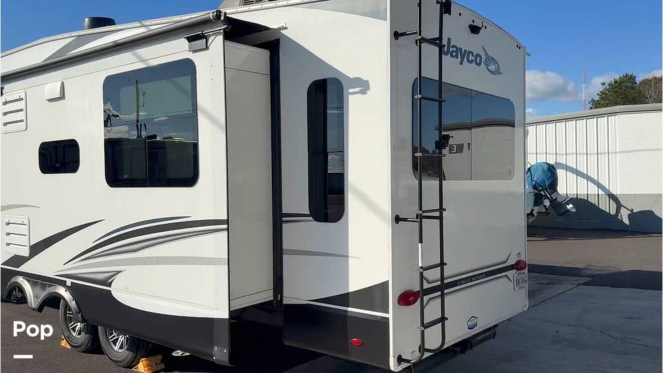 A photo of this 2022 Jayco Eagle 317RLOK