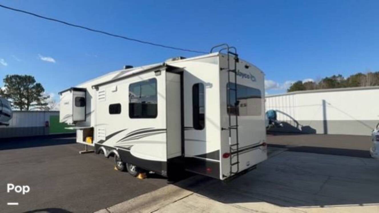 A photo of this 2022 Jayco Eagle 317RLOK